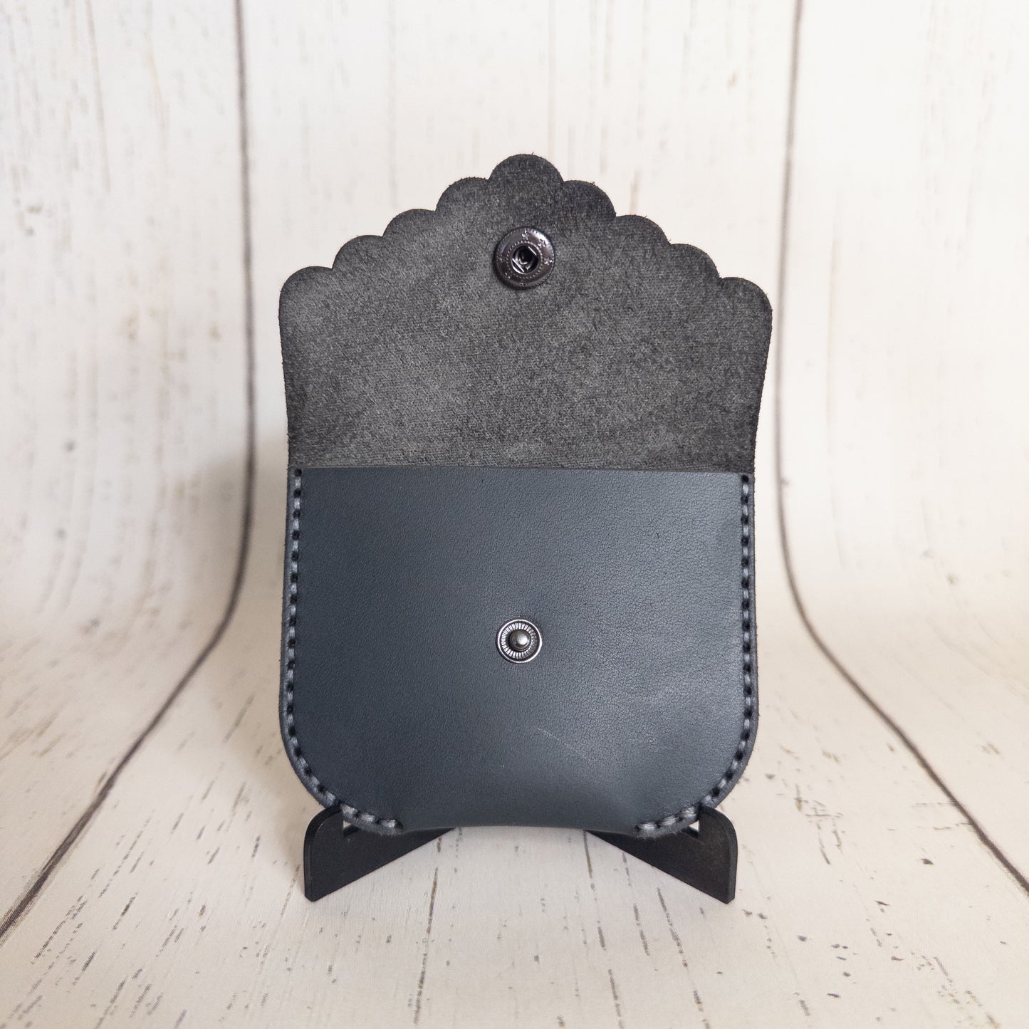 Coin Purse Scalloped (Gray/Gunmetal)