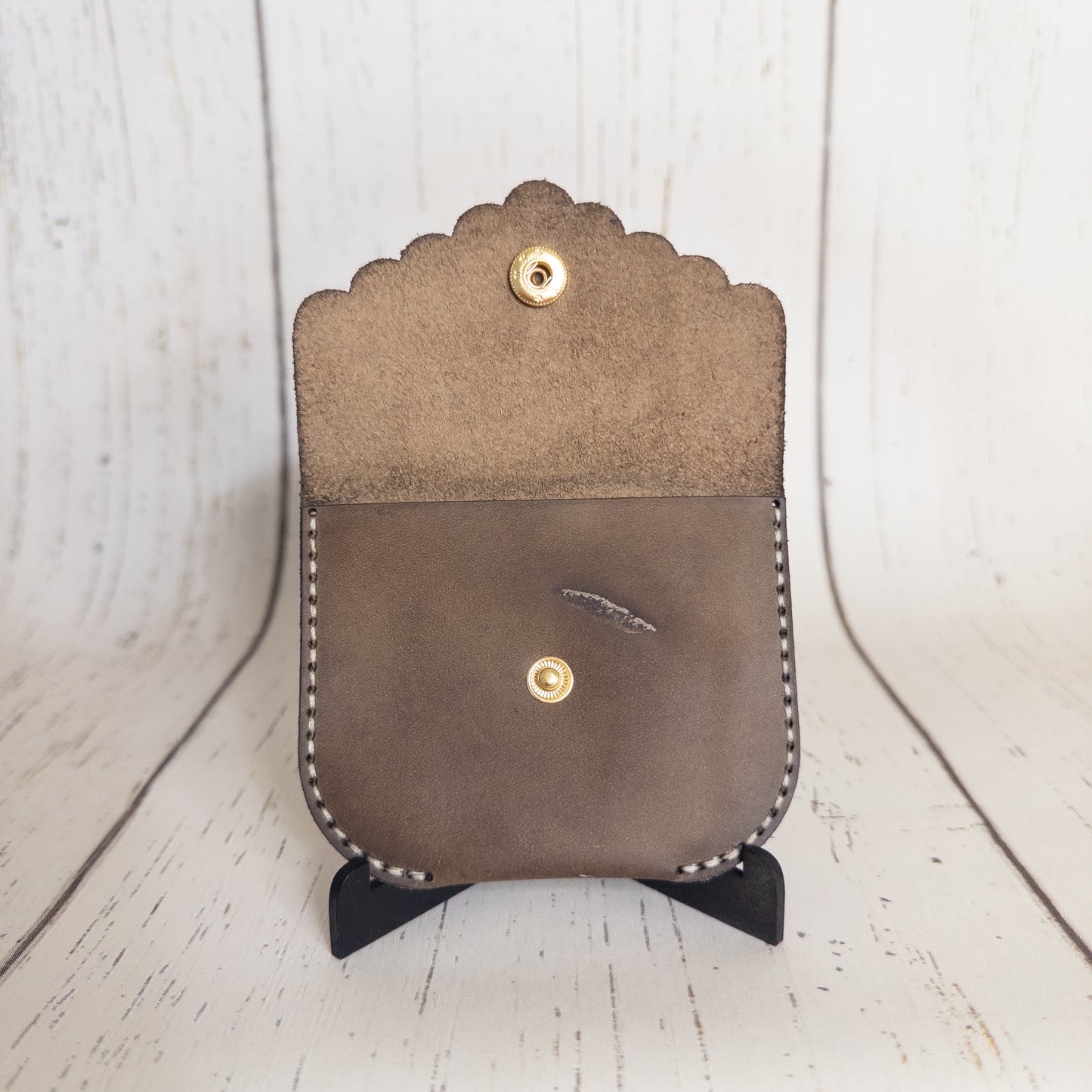 Coin Purse Scalloped (Tan/Gold)