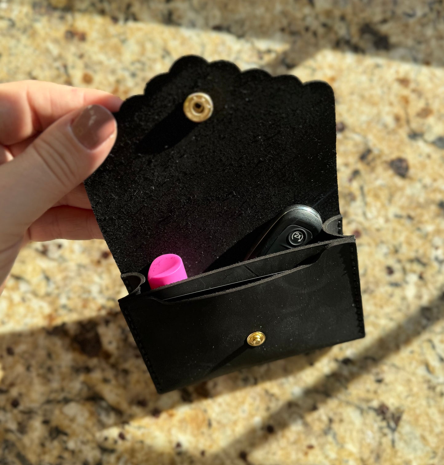 Clutch Wallet Scalloped (Tan/Gold)