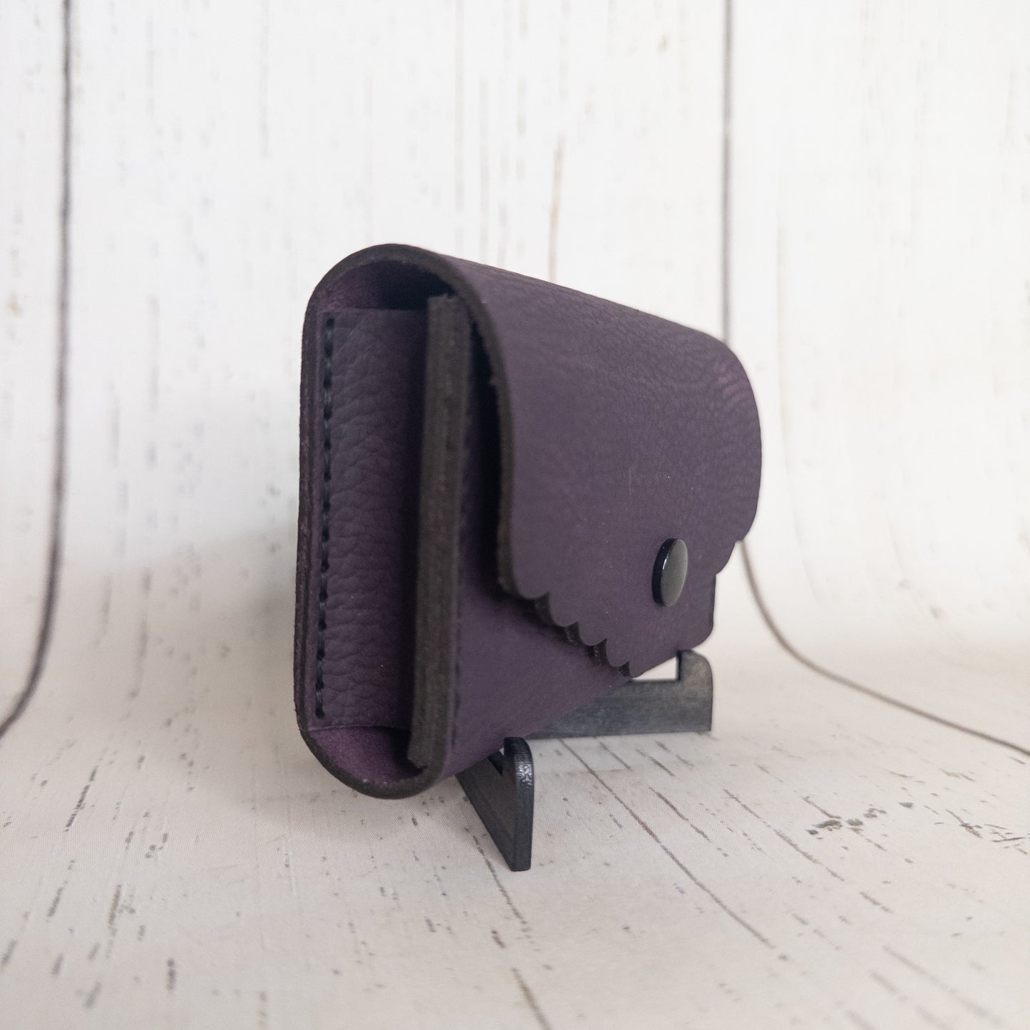 Clutch Wallet Scalloped (Plum/Black)